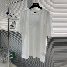 루이비통 LV 남성 라운드 반팔 LV8103