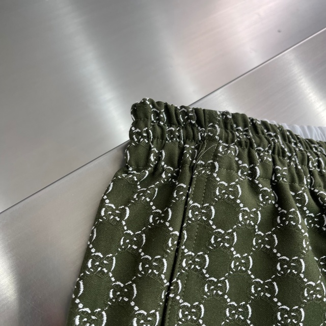 AUPQ9820.jpg