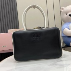 미우미우 MIUMIU 가죽 보 토트백 5BB117 MU074