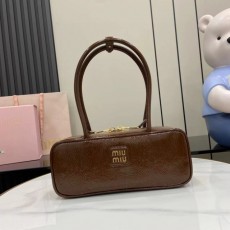 미우미우 MIUMIU 가죽 보 토트백 5BB173 MU077