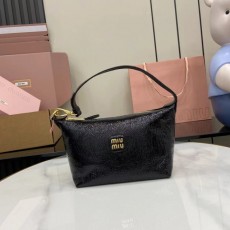 미우미우 MIUMIU 개버딘 파우치백 5NE841 MU086