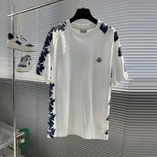 몽클레어 Moncler 남성 라운드 반팔 M03709