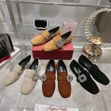 로저비비에 ROGER VIVIER 여성 로퍼 RV196