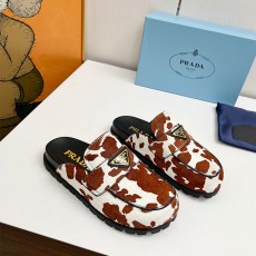 프라다 PRADA 브러시드 뮬 PR300