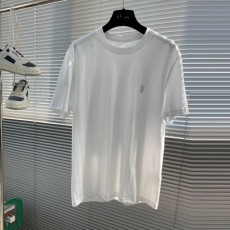 버버리 BURBERRY 남성 라운드 반팔 BBR486