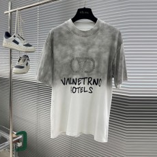 발렌티노 VALENTINO 남성 라운드 반팔 V760