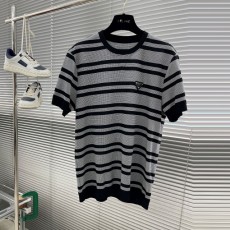 프라다 PRADA 남성 라운드 반팔 PD13006