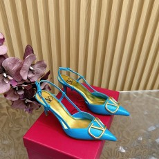 발렌티노 VALENTINO 여성 샌들 VN1488