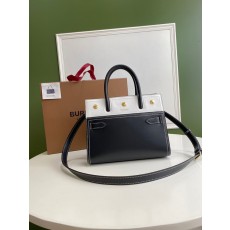 버버리 BURBERRY 스몰 타이틀백 BB0720
